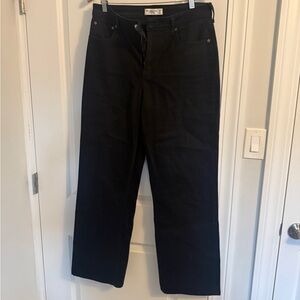 Worn once! Abercrombie & Fitch Curve Love High Rise 90s Relaxed — 32” inseam